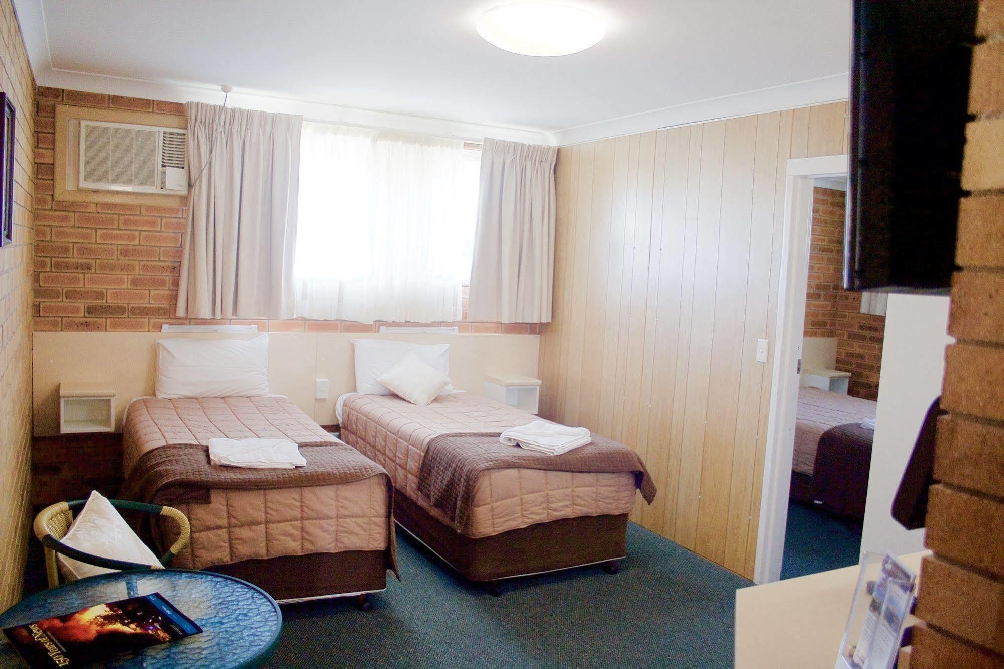Buckaroo Motor Inn Warwick Exterior foto